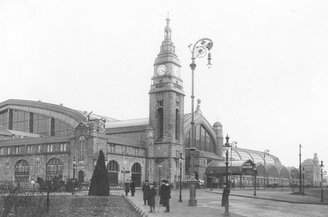 Historische Schwarzweiß-Aufnahme des Hamburger Hauptbahnhofs | © Deutsche Bahn AG / Archiv